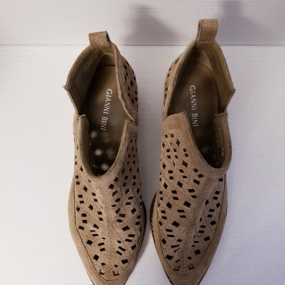 Gianni Bini Suede Bootie - Picture 4 of 7